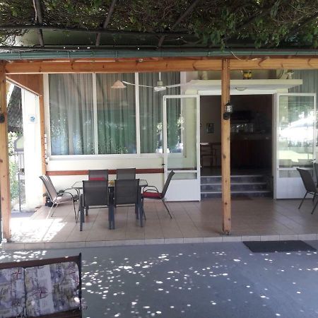 Nana Hotel Kamena Vourla Exterior foto