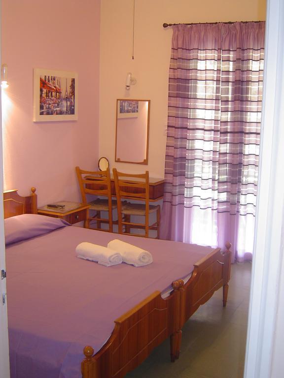Nana Hotel Kamena Vourla Habitación foto