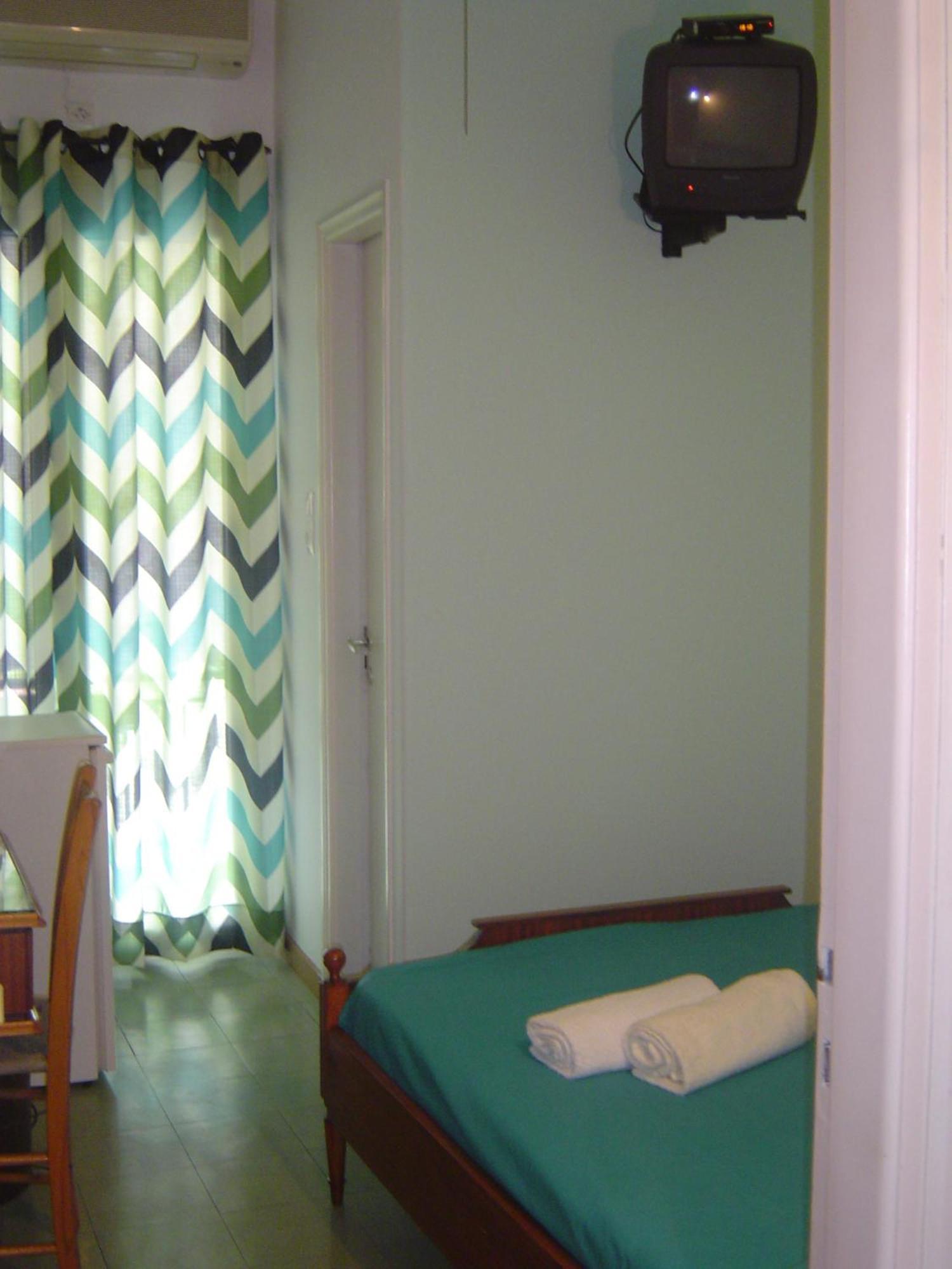 Nana Hotel Kamena Vourla Habitación foto