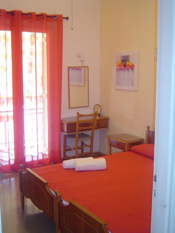 Nana Hotel Kamena Vourla Habitación foto